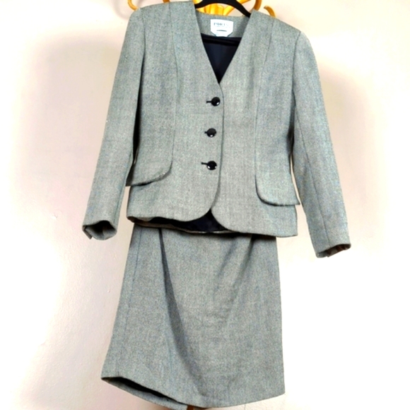 Vintage wool Ports tweed suit jacket and matching skirt - Picture 2 of 11